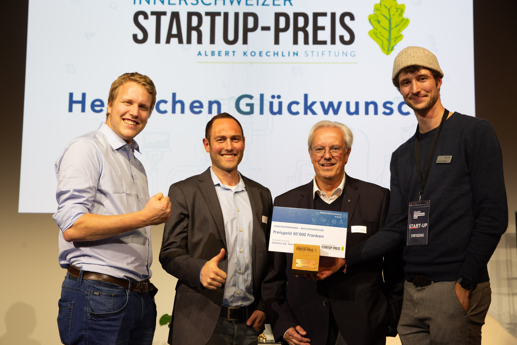Swisens gewinnt am Innerschweizer Startup Preis
